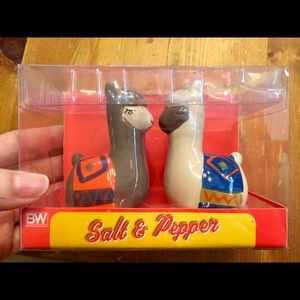 Cute llama salt & pepper set